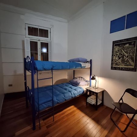 Escarabajo Hostel (Adults Only) บัลปาราอีโซ ภายนอก รูปภาพ